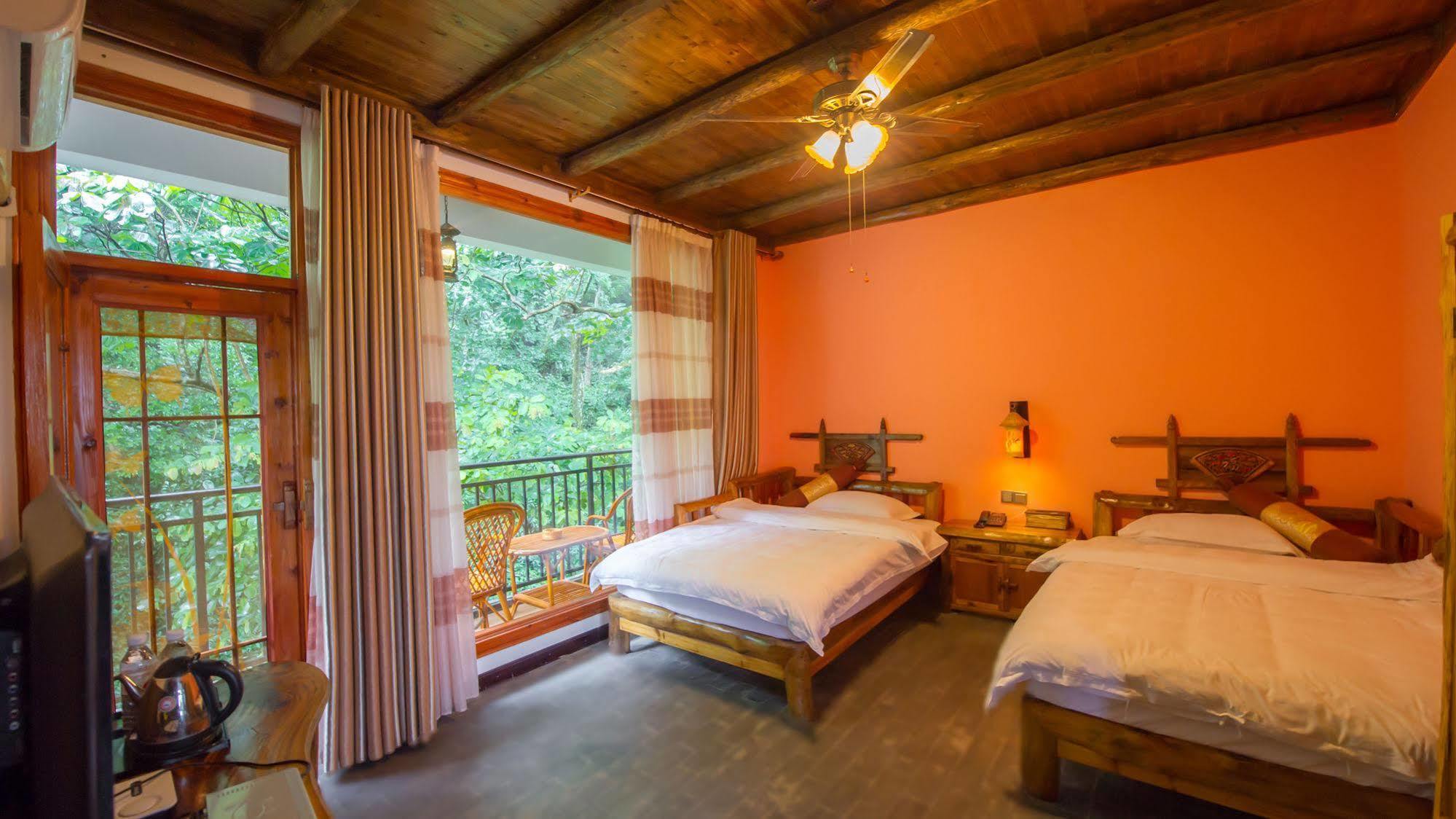 Yangshuo Scenic Mountain Retreat Hotel Ngoại thất bức ảnh