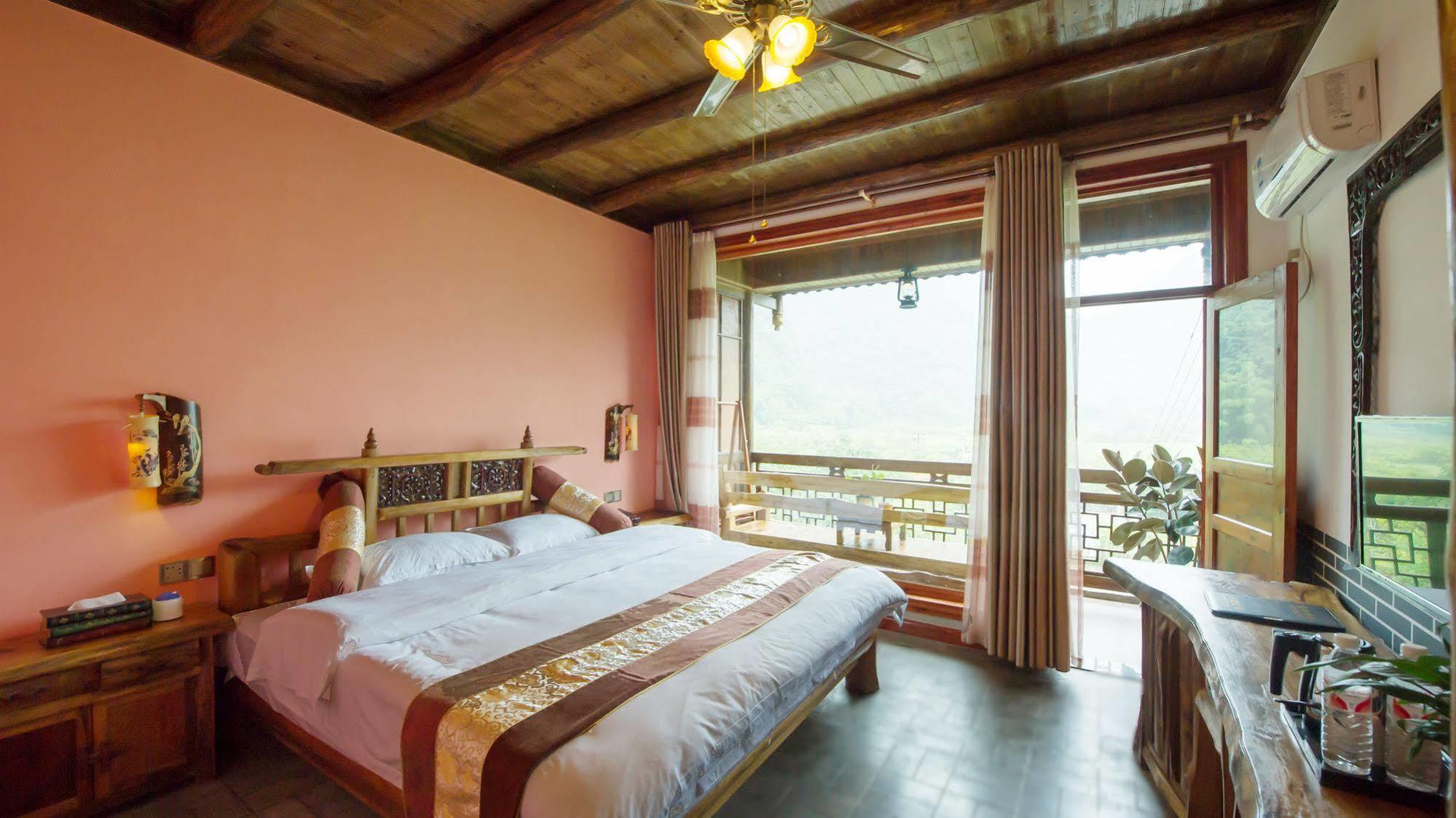 Yangshuo Scenic Mountain Retreat Hotel Ngoại thất bức ảnh